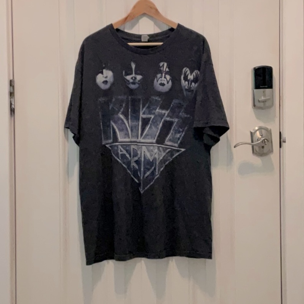 Kiss Army men’s shirt 2Xl